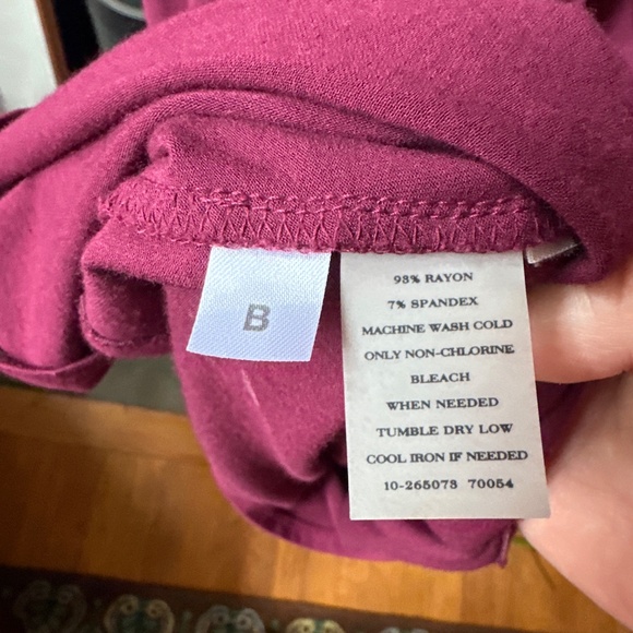 Ann Taylor burgundy cap sleeve belted dress - Picture 3 of 3